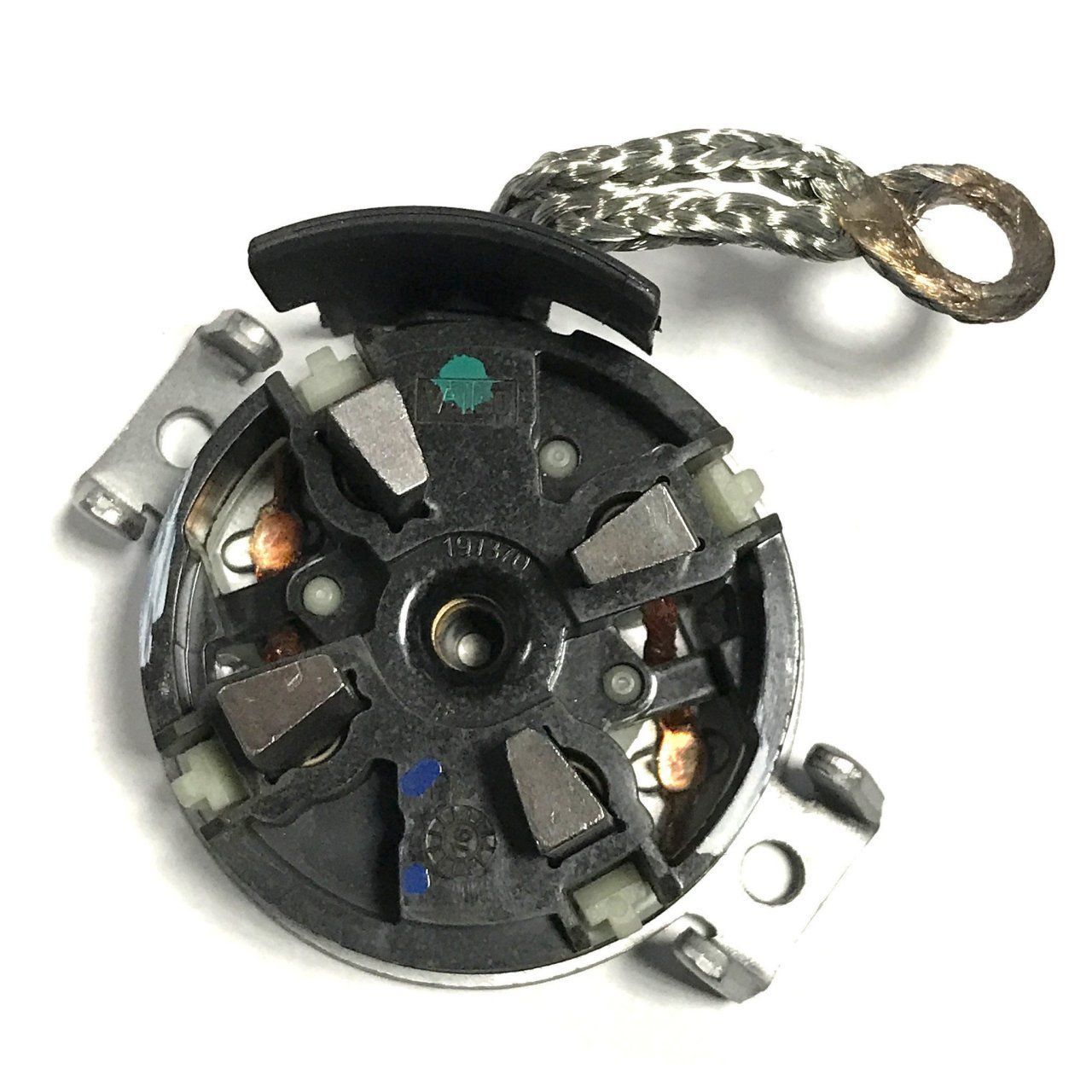 594674 VALEO AUDİ VOLKSWAGEN TERS DÖNÜŞ KÖMÜR YUVASI